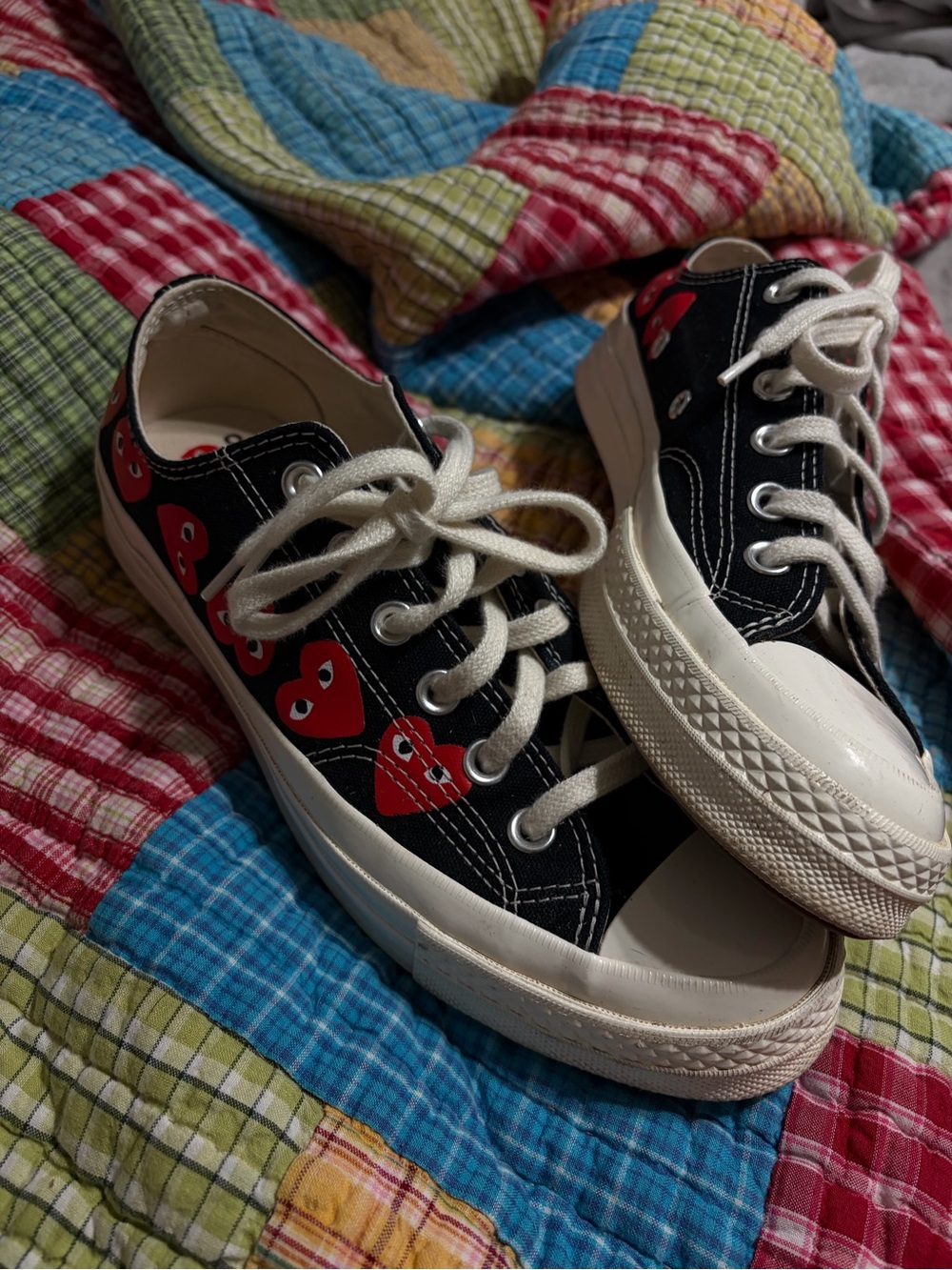 Converse Black Canvas Low-Top Sneakers with Red Heart Print